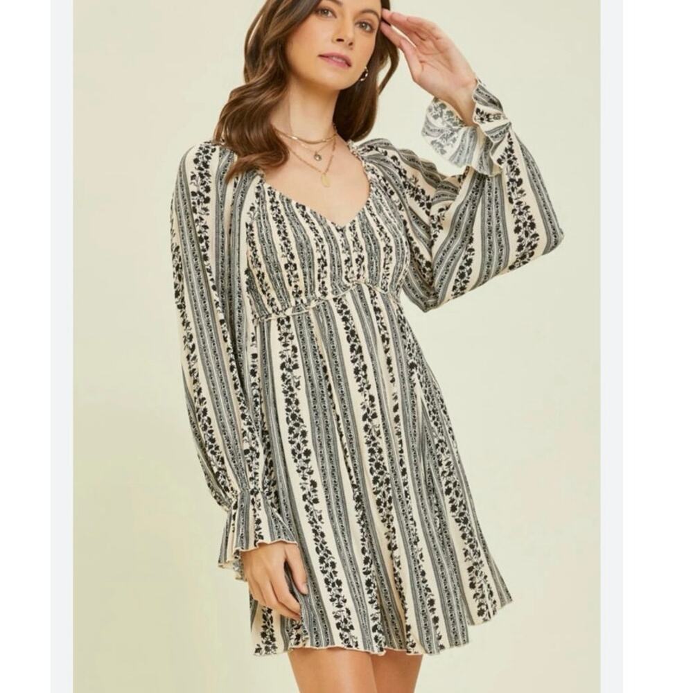 NEW Heyson Boho Smocked Long Sleeve Mini Dress woman’s Medium cream and black